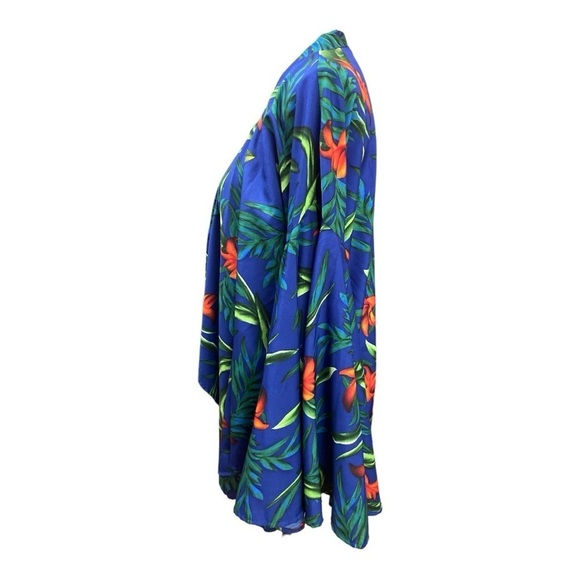 Boohoo Sapphire Blue Red Hibiscus
Waist  Kimono Jacket sz 10
Bell sleeves - Picture 8 of 13